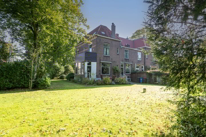 Photo 2 of Jhr Strick van Linschotenlaan 3