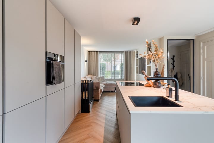 Photo 14 of Cloete 10