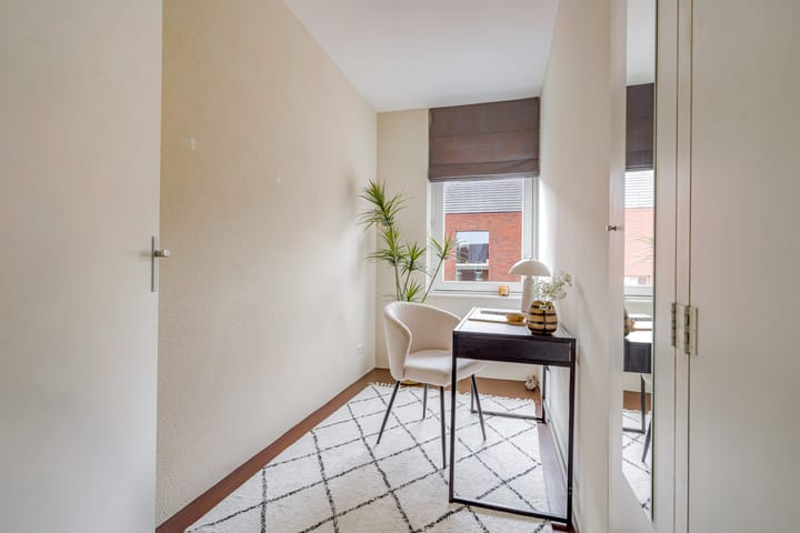 Photo 21 of Heemstedelaan 12