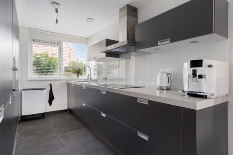 Roodkapje 25 tertiary image