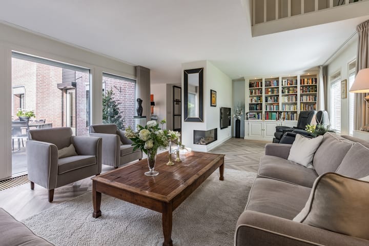 Photo 13 of van Limburg Stirumstraat 4