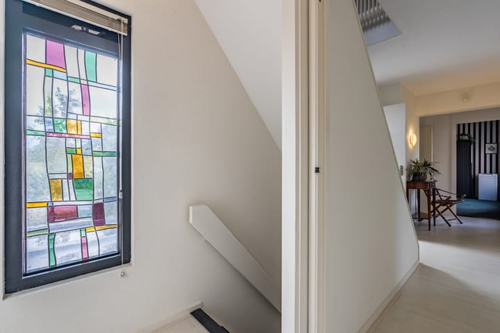 Photo 24 of van Limburg Stirumstraat 4