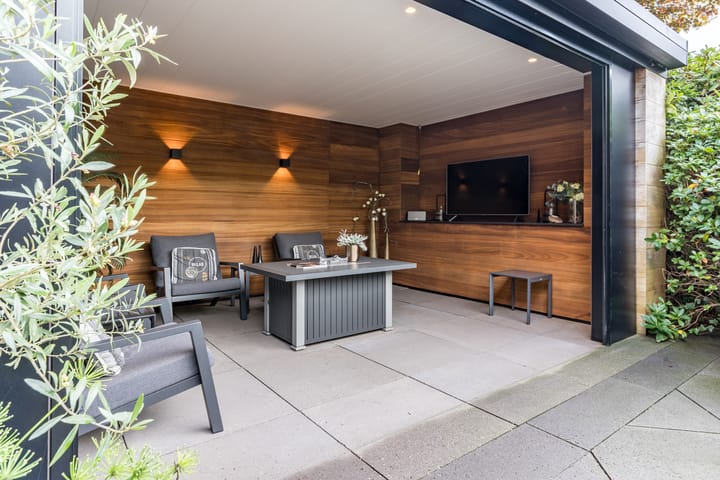 Photo 33 of van Limburg Stirumstraat 4