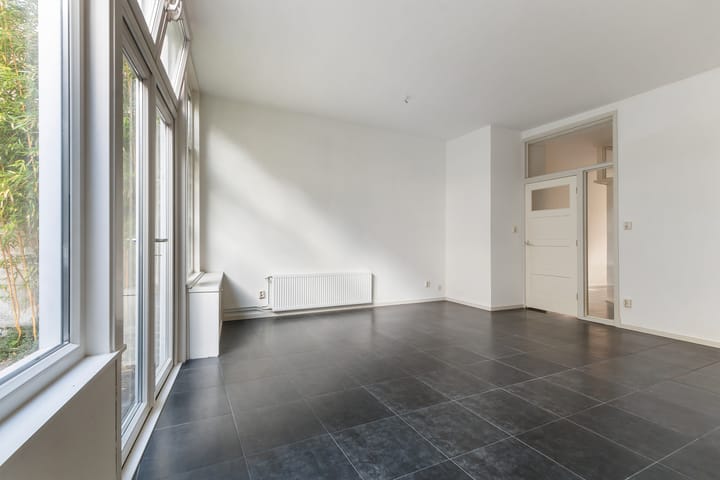 Photo 10 of Lombardstraat 23