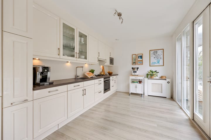 Foto 8 van Hoofdweg 670