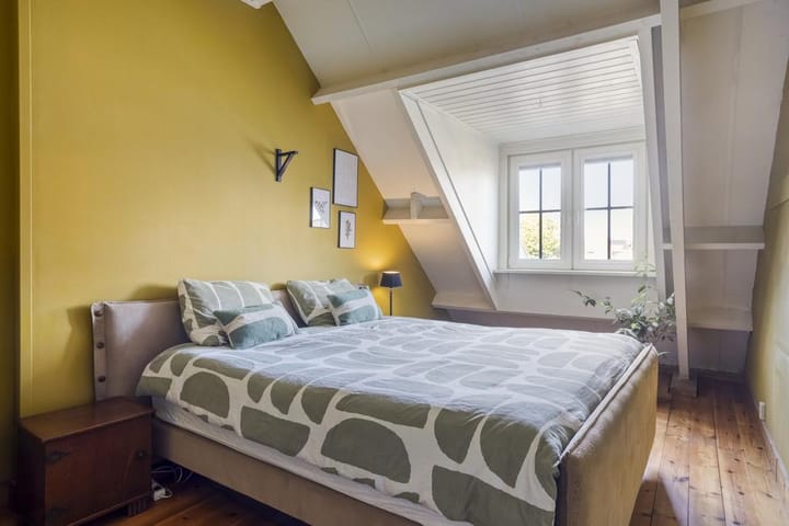 Photo 3 of Teugenaarsstraat 56