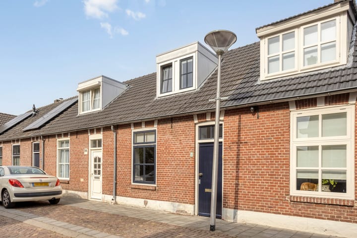 Photo 5 of Teugenaarsstraat 56