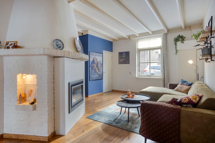 Photo 11 of Teugenaarsstraat 56