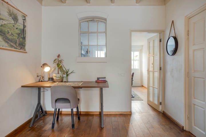 Photo 13 of Teugenaarsstraat 56