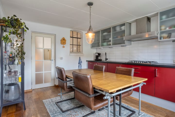 Photo 18 of Teugenaarsstraat 56