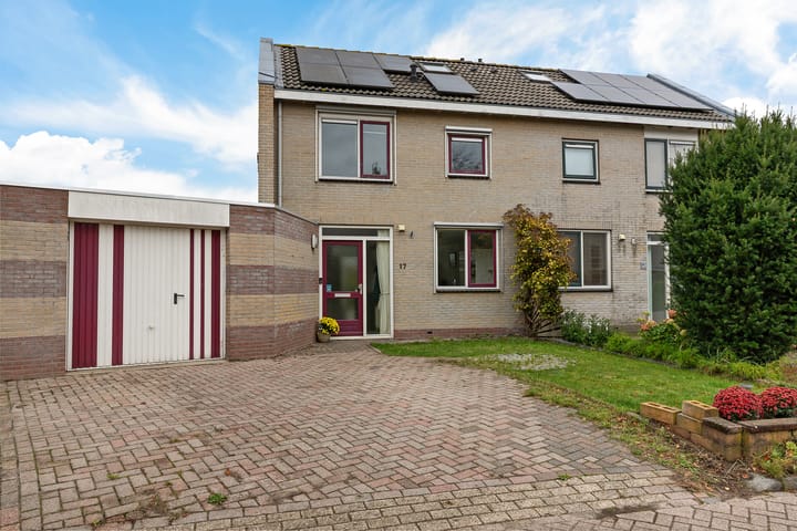 Photo 2 of Kompas 17