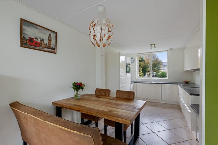 Photo 16 of Kompas 17