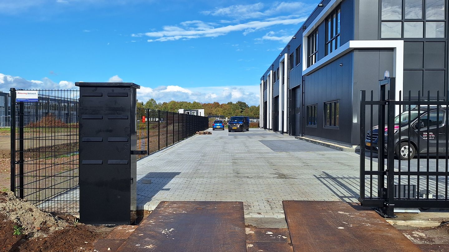 View photo 4 of Glasblazer 5-A