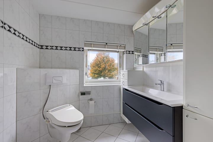 Photo 28 of Kompas 17