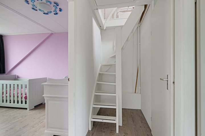 Photo 32 of Kompas 17