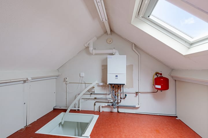 Photo 33 of Kompas 17