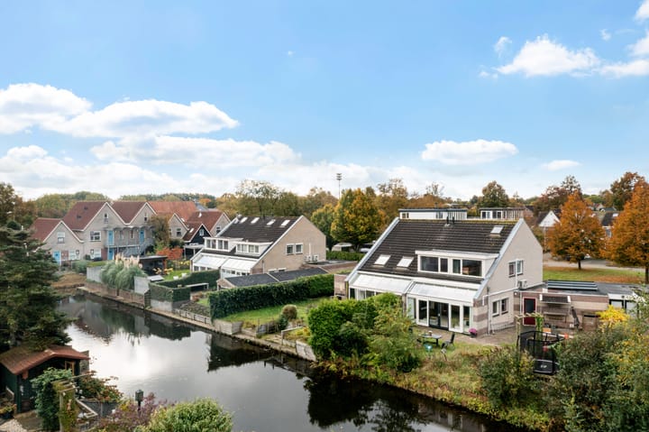 Photo 41 of Kompas 17