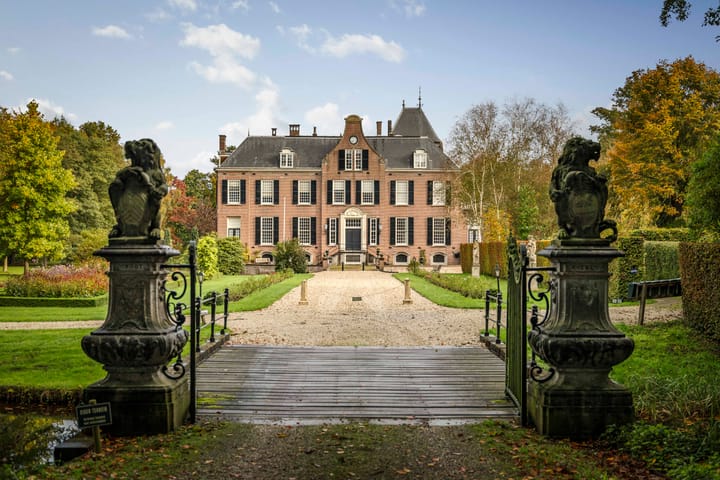 Photo 2 of Diepenveenseweg 1-B