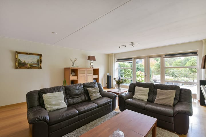 Photo 5 of Boeket 13