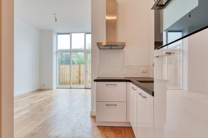 Foto 6 van Bemuurde Weerd O.Z. 28-A