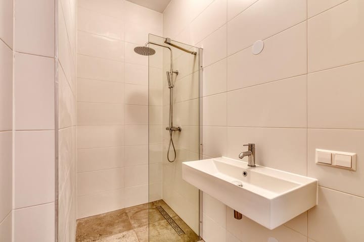 Foto 9 van Bemuurde Weerd O.Z. 28-A