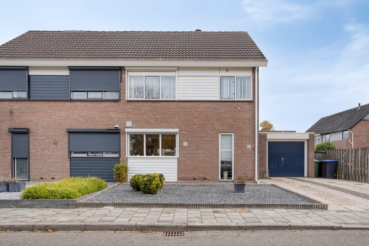 Foto 2 van Roofvogelstraat 44