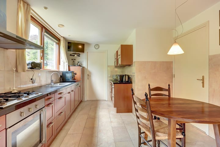 Photo 10 of Josuëlaan 4