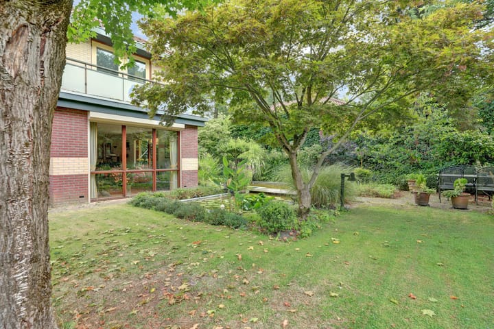 Photo 36 of Josuëlaan 4