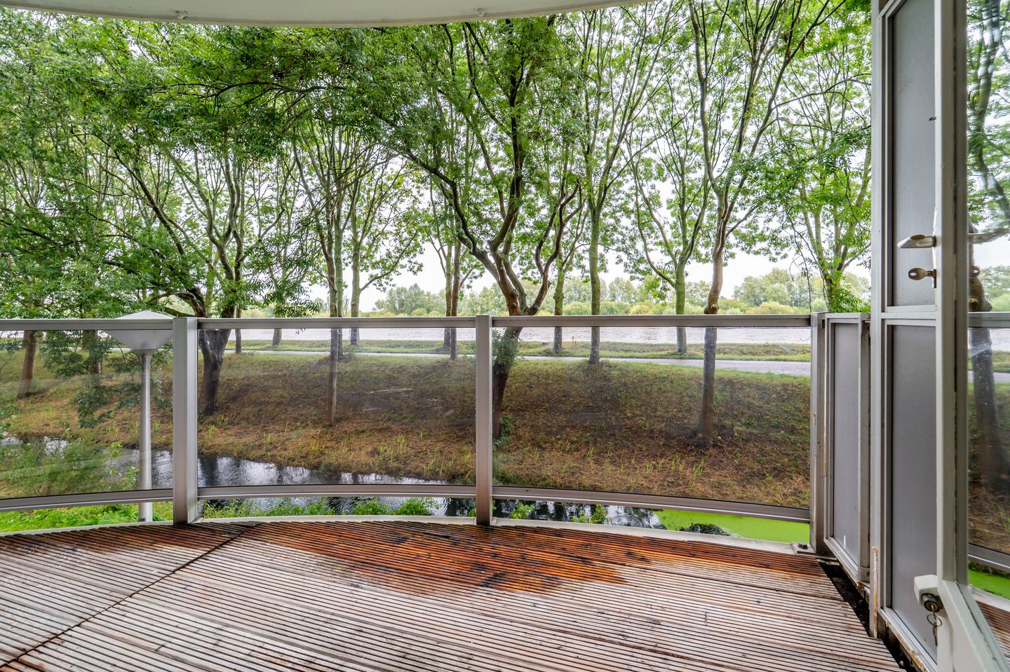 Photo 10 of Zeezigt 120