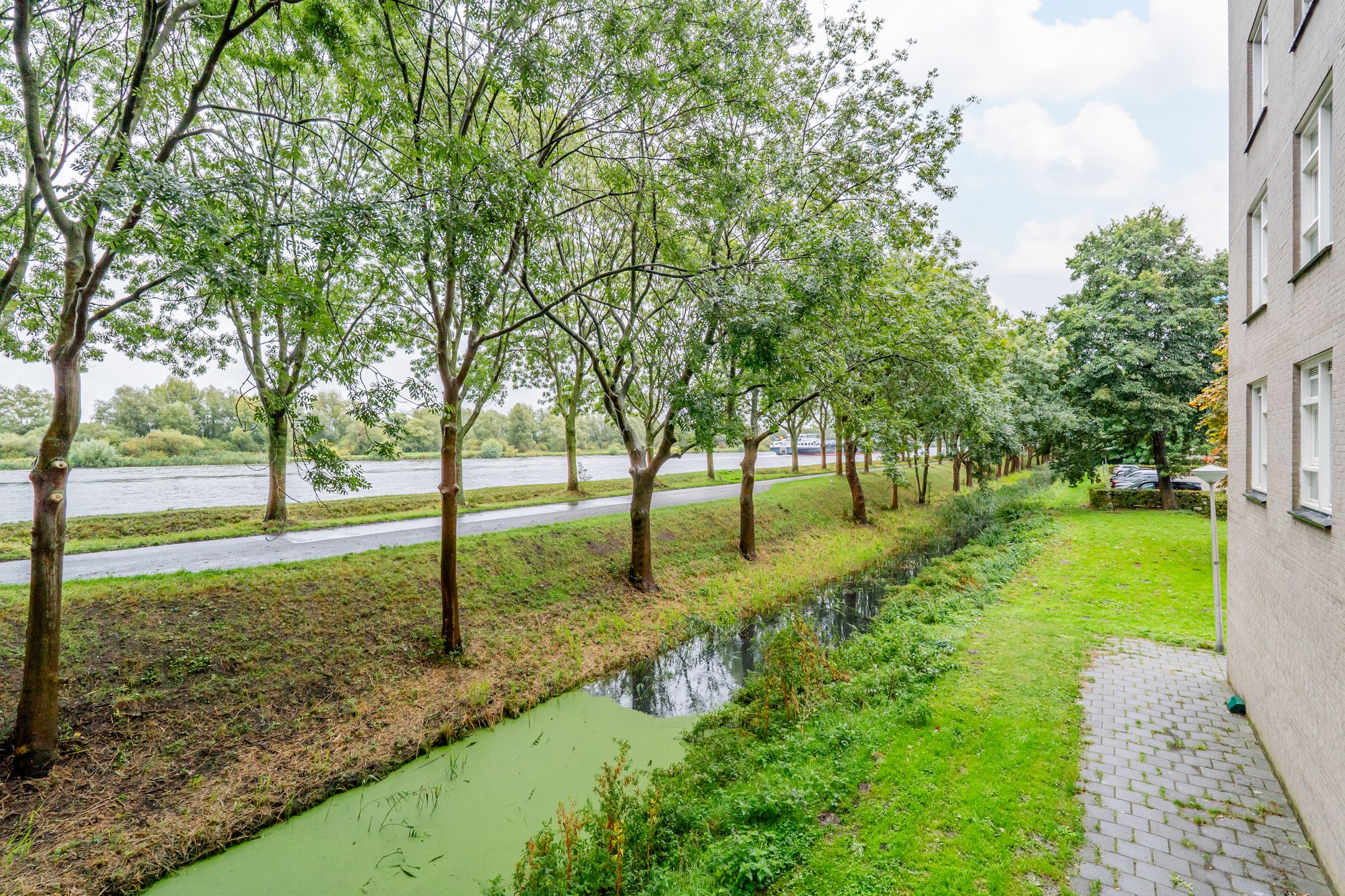 Photo 36 of Zeezigt 120