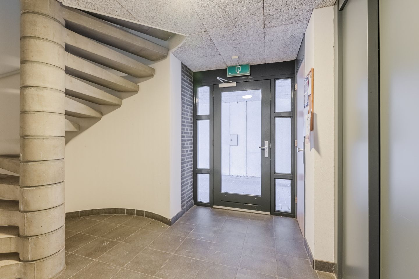 Foto 19 van Hoogvensestraat 81-F