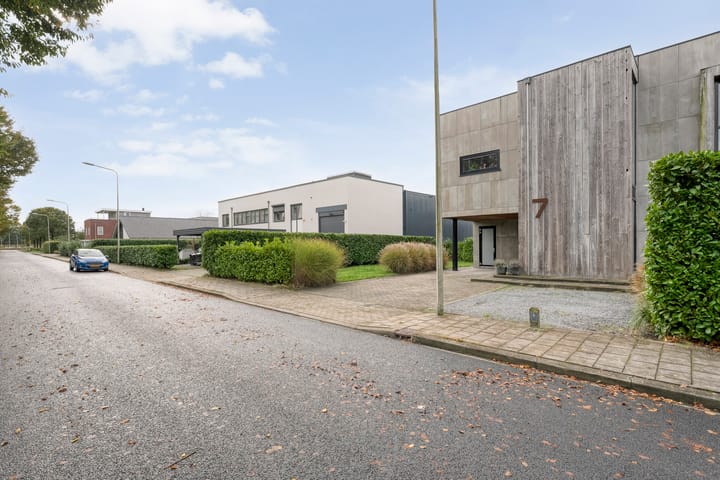 Foto 68 van Ampère 7