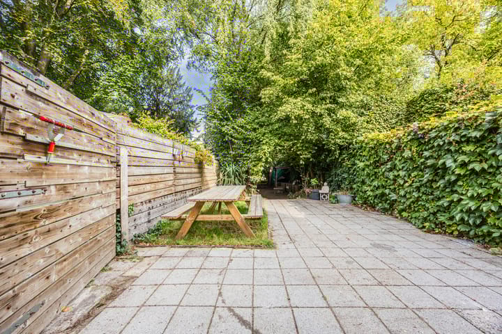 Foto 33 van Bredaseweg 241