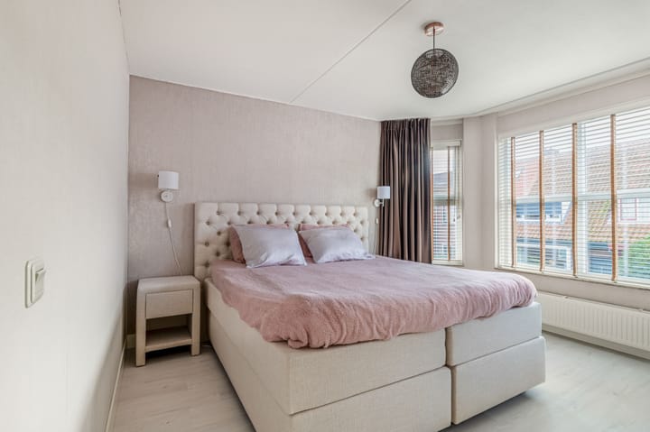 Foto 16 van Marga Klompélaan 3