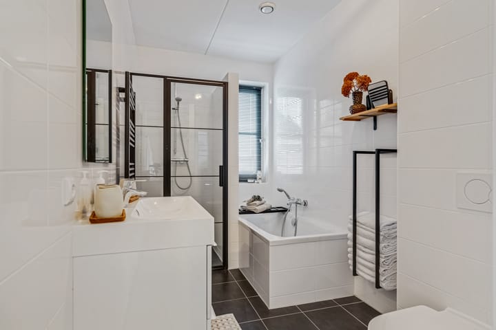 Foto 4 van Burgemeester R Tjalmastraat 1