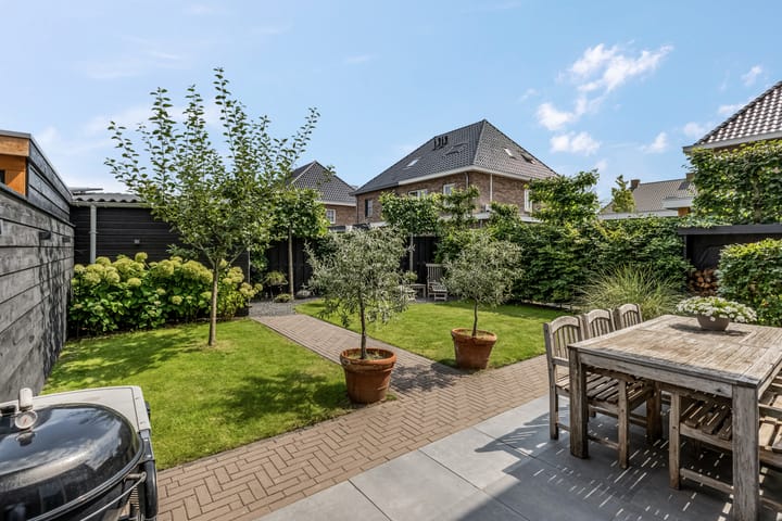 Foto 5 van Burgemeester R Tjalmastraat 1