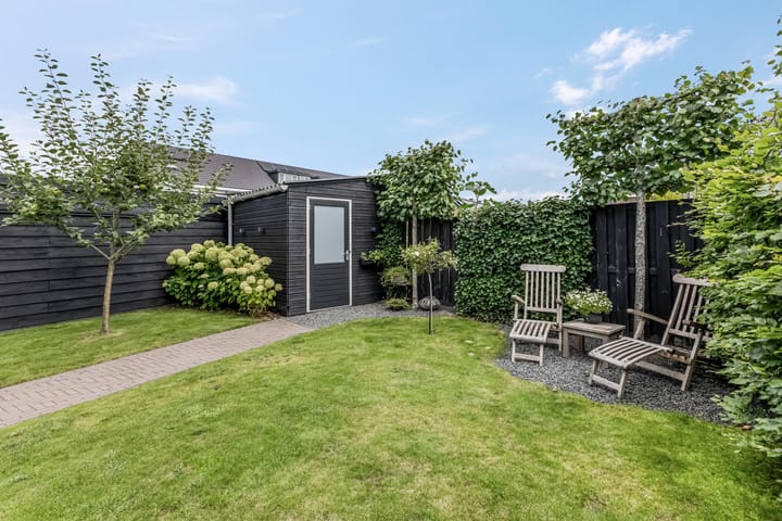 Foto 45 van Burgemeester R Tjalmastraat 1