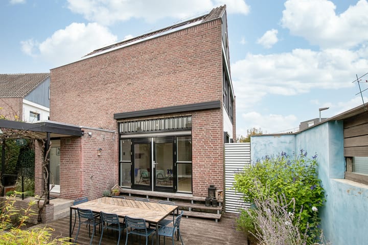 Foto 30 van Burg. Beckersstraat 13