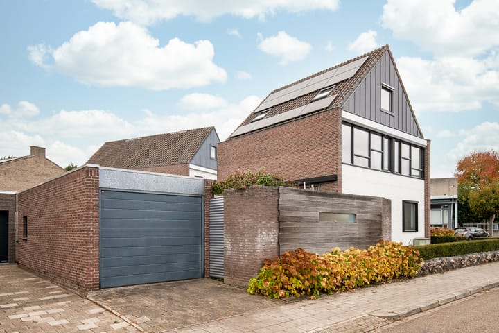 Foto 33 van Burg. Beckersstraat 13