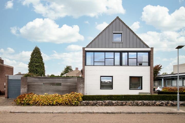 Foto 34 van Burg. Beckersstraat 13