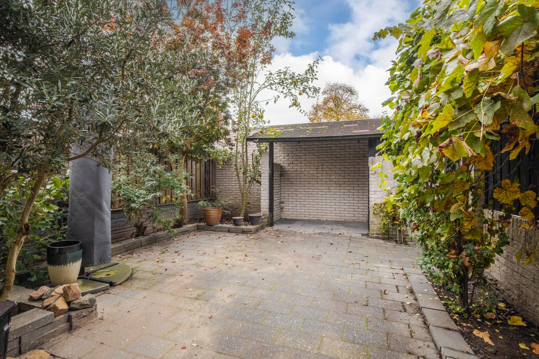 Foto 26 van Mosterdhof 83