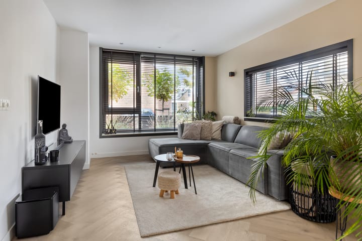 Foto 2 van Koningin Sophiastraat 1