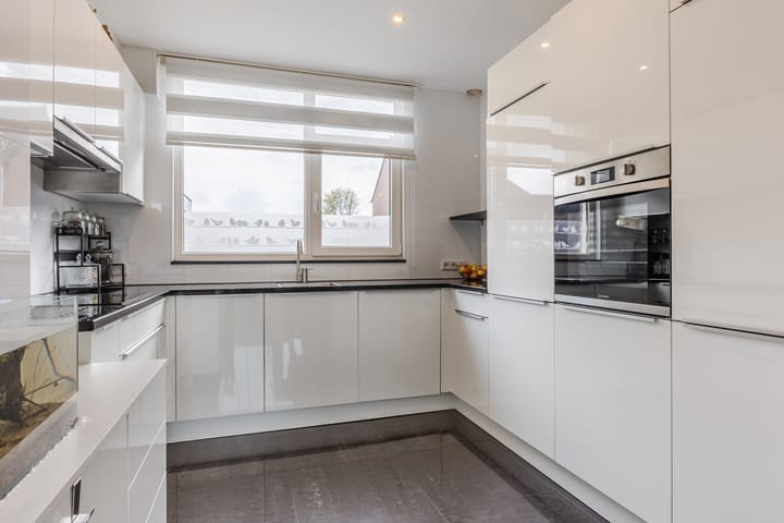 Photo 10 of Boxmeerstraat 111