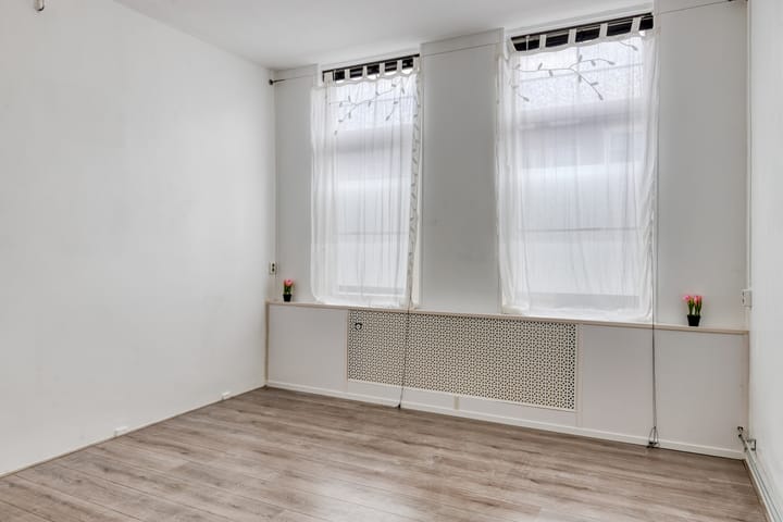 Foto 12 van Julianalaan 2-B