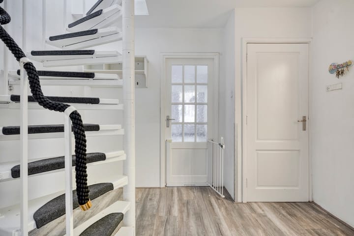 Photo 2 of Oranjestraat 15-A