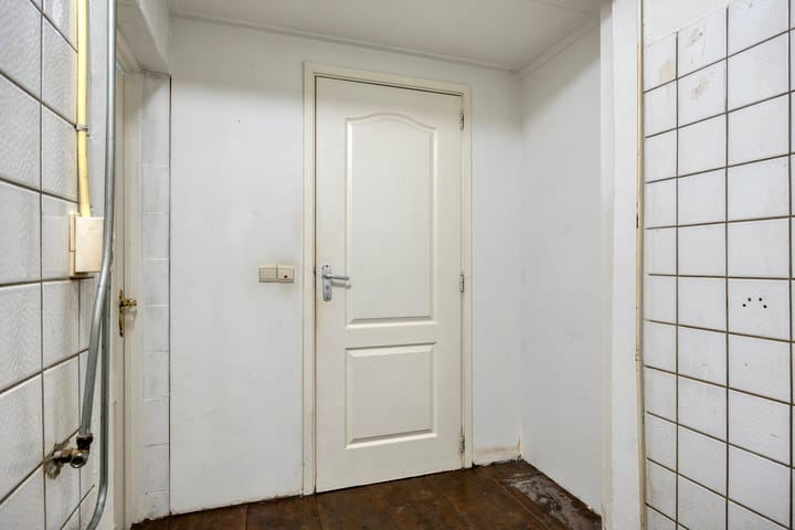 Photo 11 of Oranjestraat 15-A