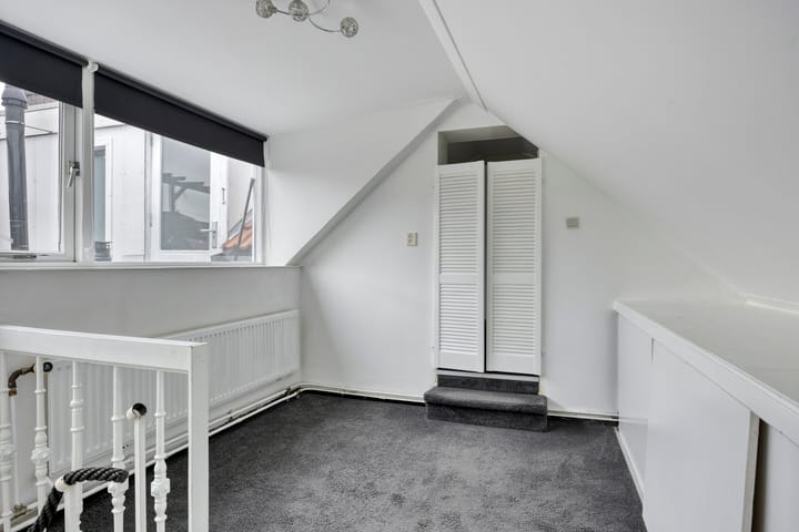 Photo 16 of Oranjestraat 15-A