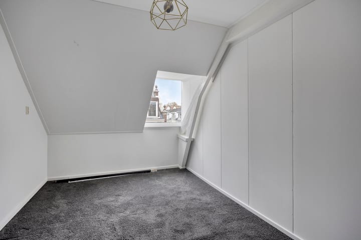 Photo 24 of Oranjestraat 15-A