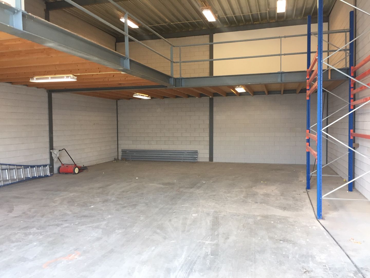 Bekijk foto 4 van de Oude Veiling 79-J