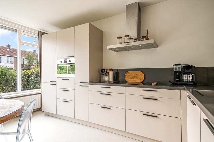 Photo 12 of Dr. Kuyperlaan 40